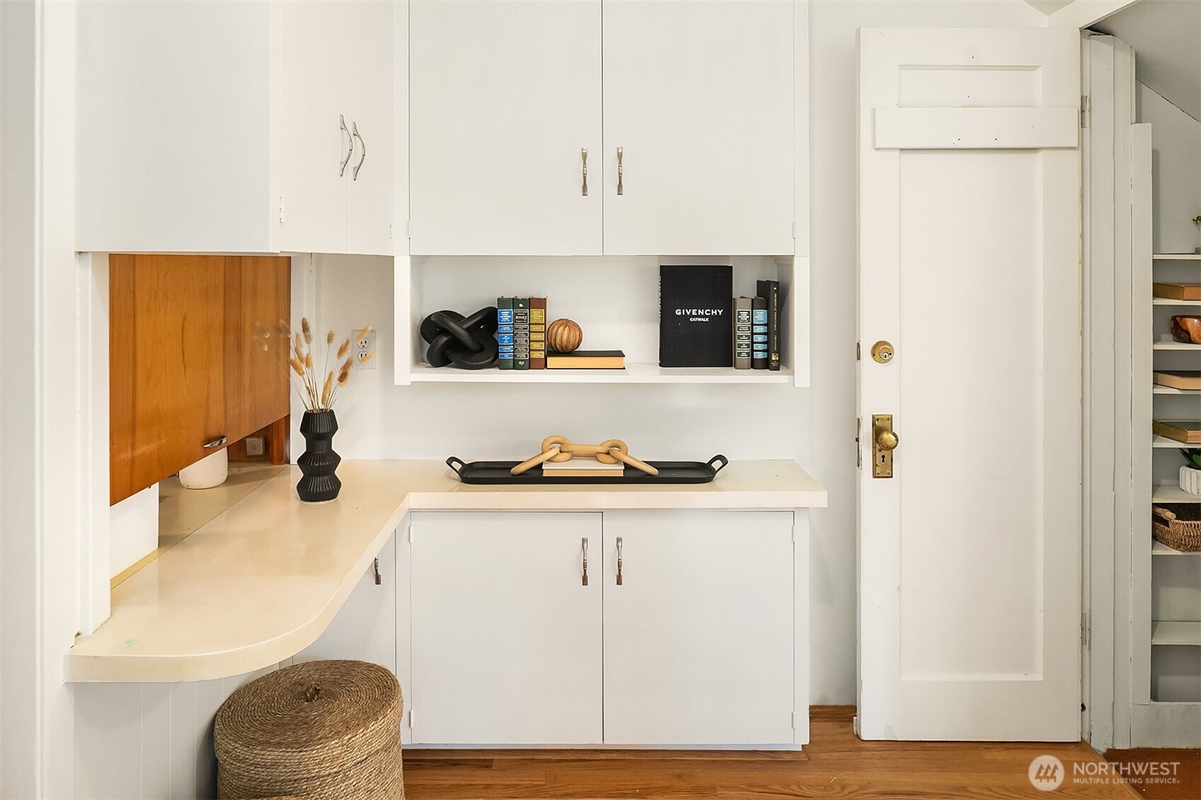 4240 W Cramer Street , Seattle, WA 98199-1005