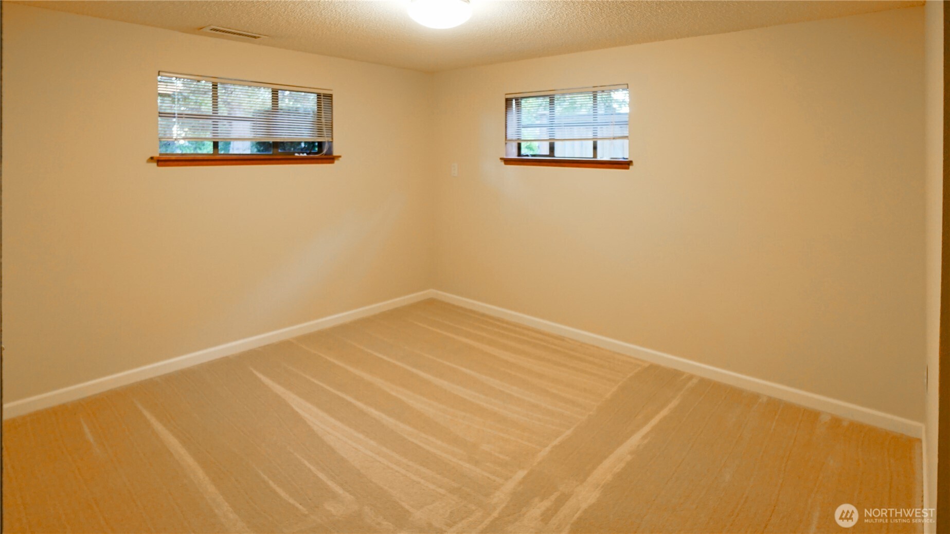 16902 28th Avenue SW, Burien, WA 98166