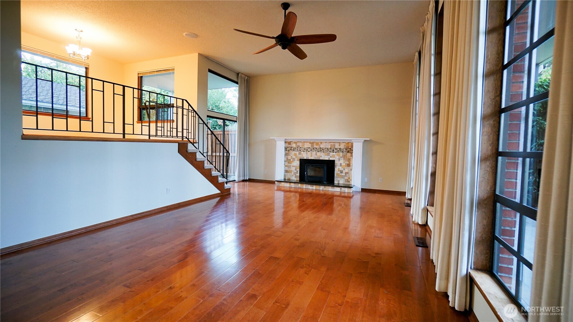 16902 28th Avenue SW, Burien, WA 98166