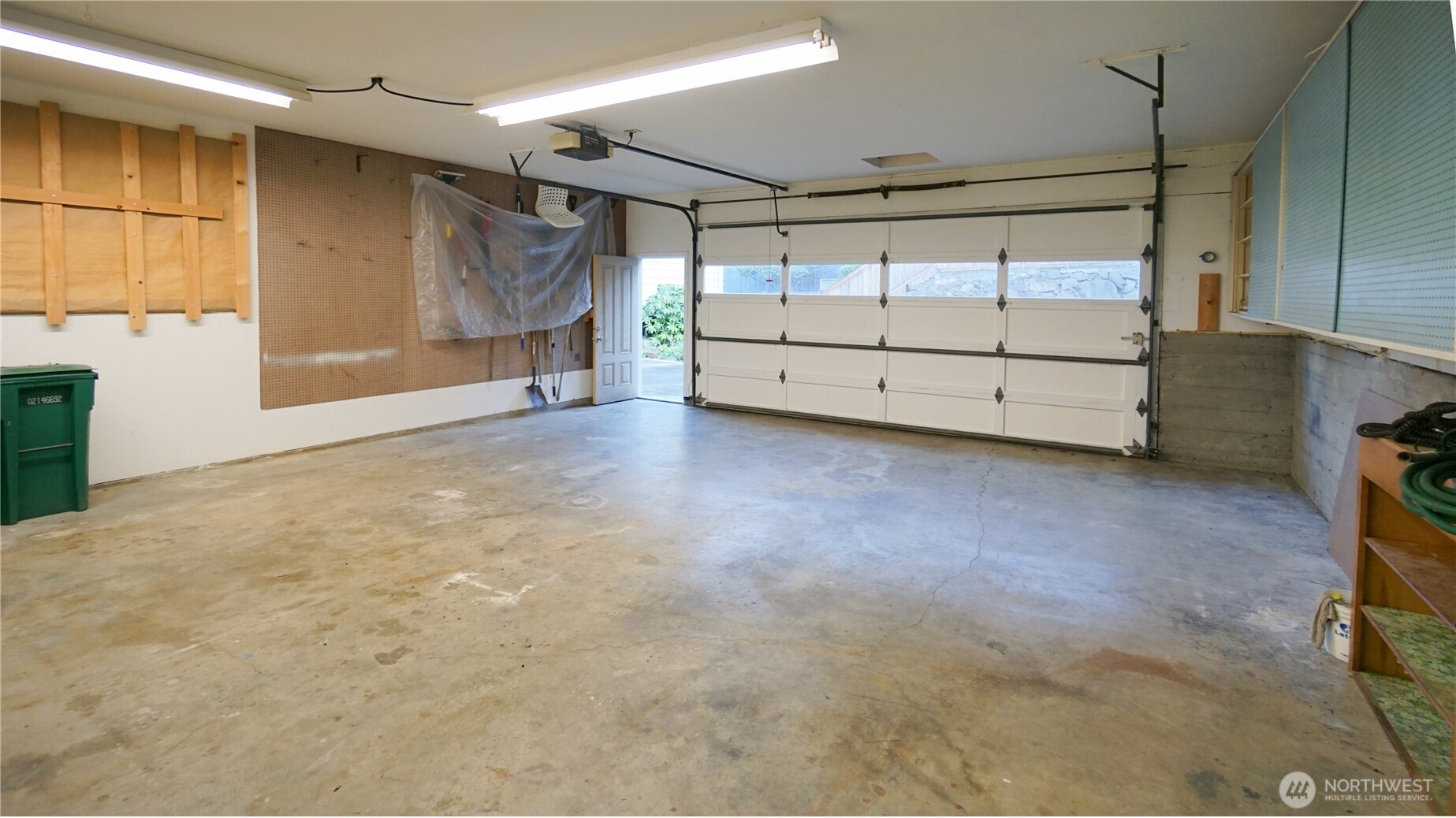 16902 28th Avenue SW, Burien, WA 98166