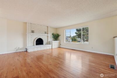 11208 SE 234th Place , Kent, WA 98031 - Photo 5