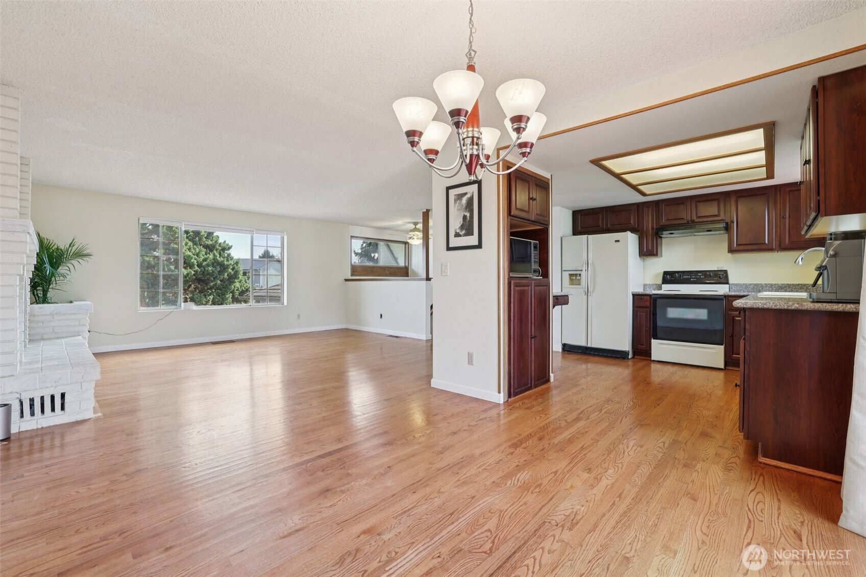 11208 SE 234th Place , Kent, WA 98031