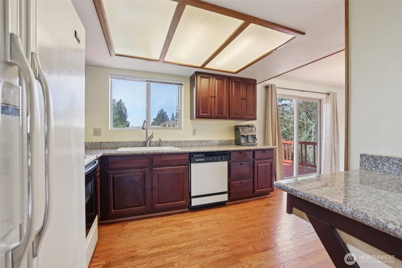 11208 SE 234th Place , Kent, WA 98031
