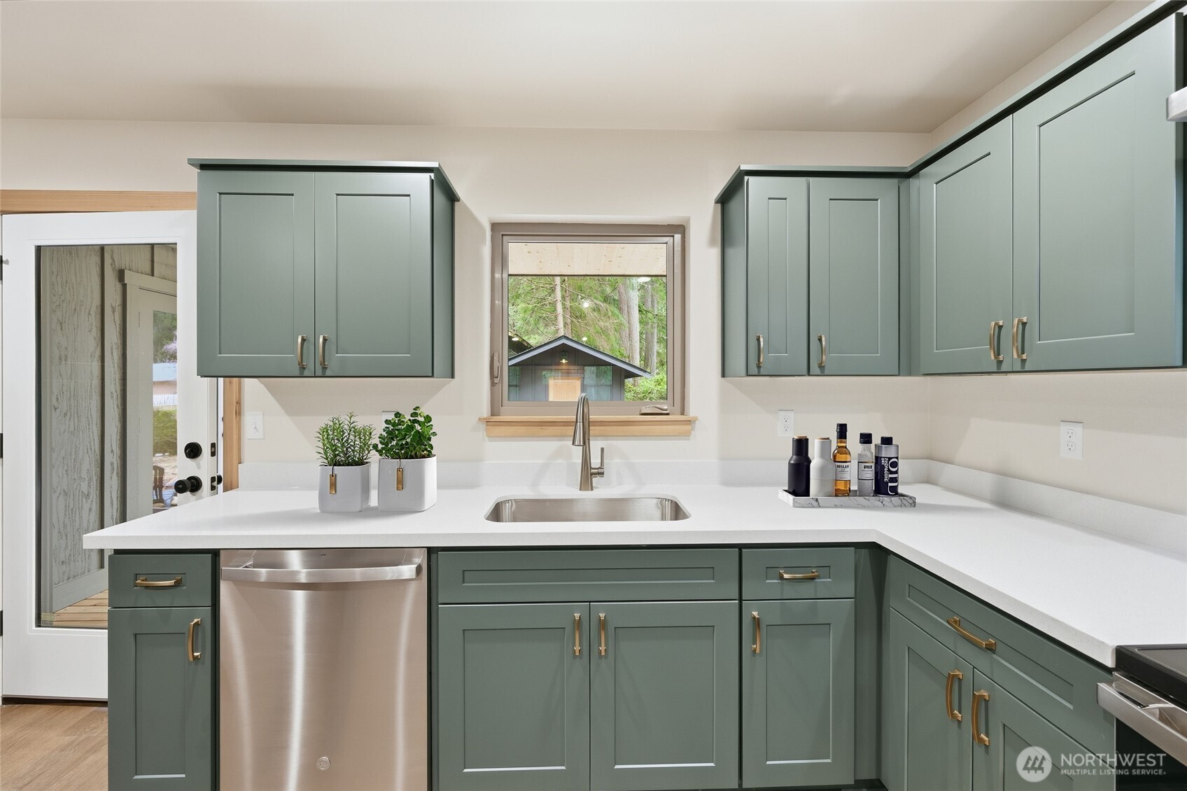 11408 Laurel Place , Anderson Island, WA 98303