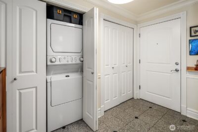 311 E Republican Street #201, Seattle, WA 98102 - Photo 19