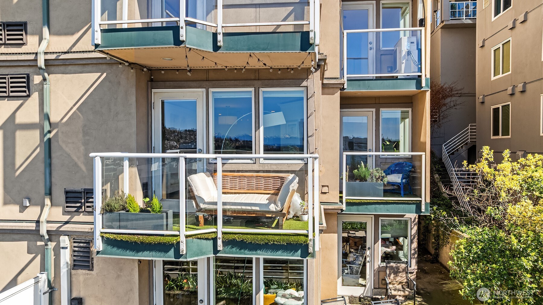 311 E Republican Street #201, Seattle, WA 98102