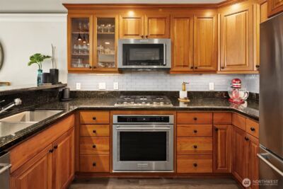 311 E Republican Street #201, Seattle, WA 98102 - Photo 8