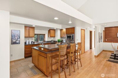 17055 37th Avenue NE, Lake Forest Park, WA 98155 - Photo 12