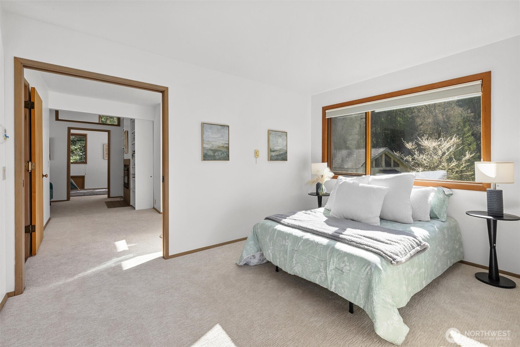 17055 37th Avenue NE, Lake Forest Park, WA 98155