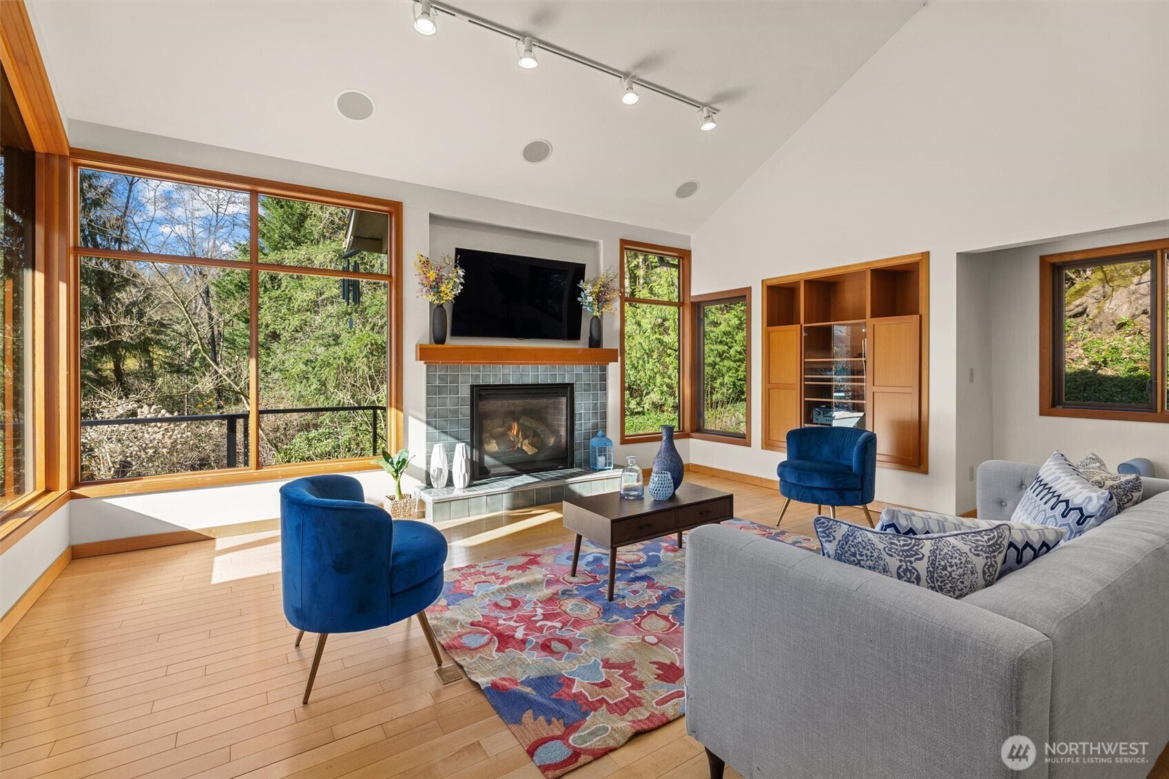 17055 37th Avenue NE, Lake Forest Park, WA 98155