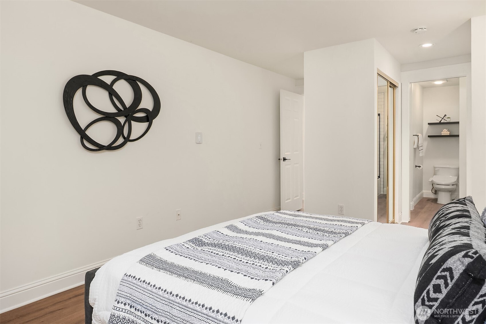 14618 NE 81st St , Redmond, WA 98052