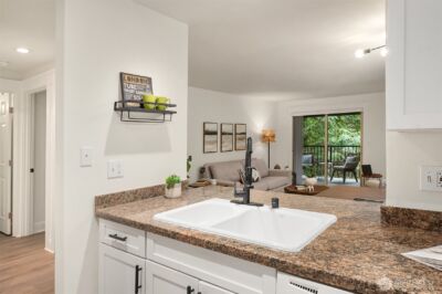 14618 NE 81st St , Redmond, WA 98052 - Photo 8