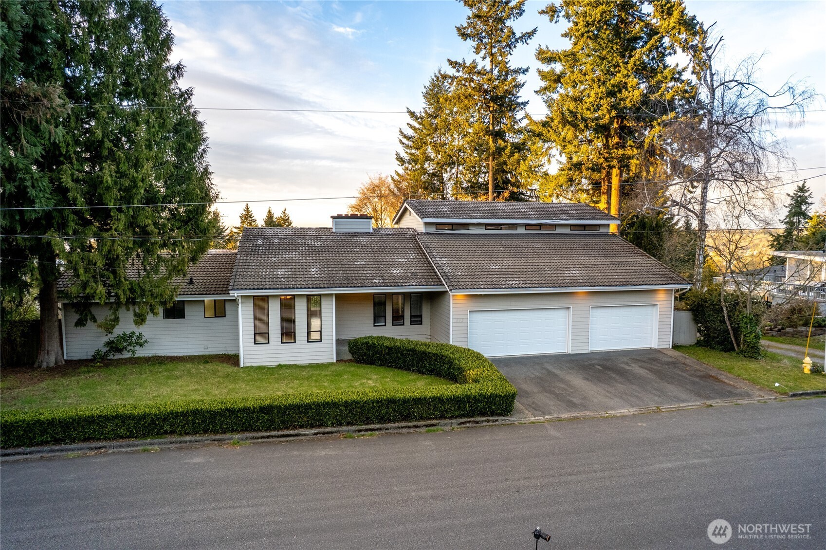558 SW 298th Street , Federal Way, WA 98023