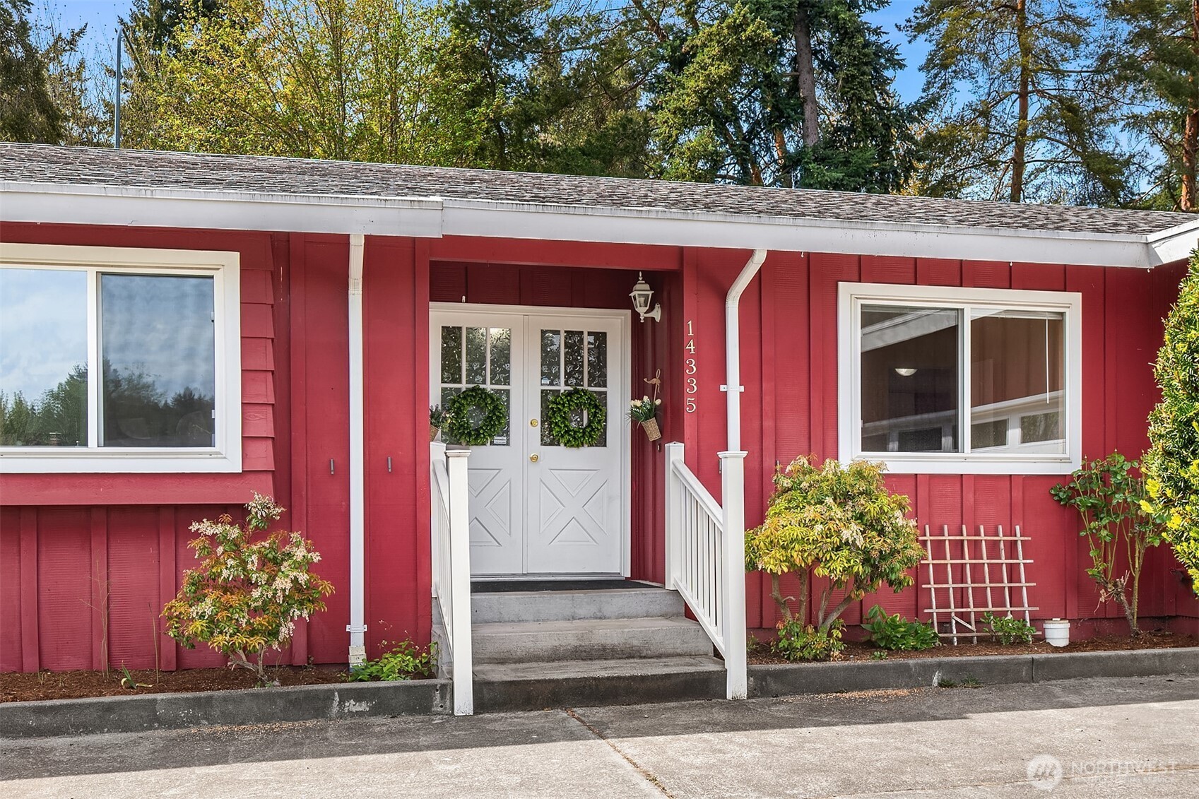 14335 109th Avenue NE, Kirkland, WA 98034