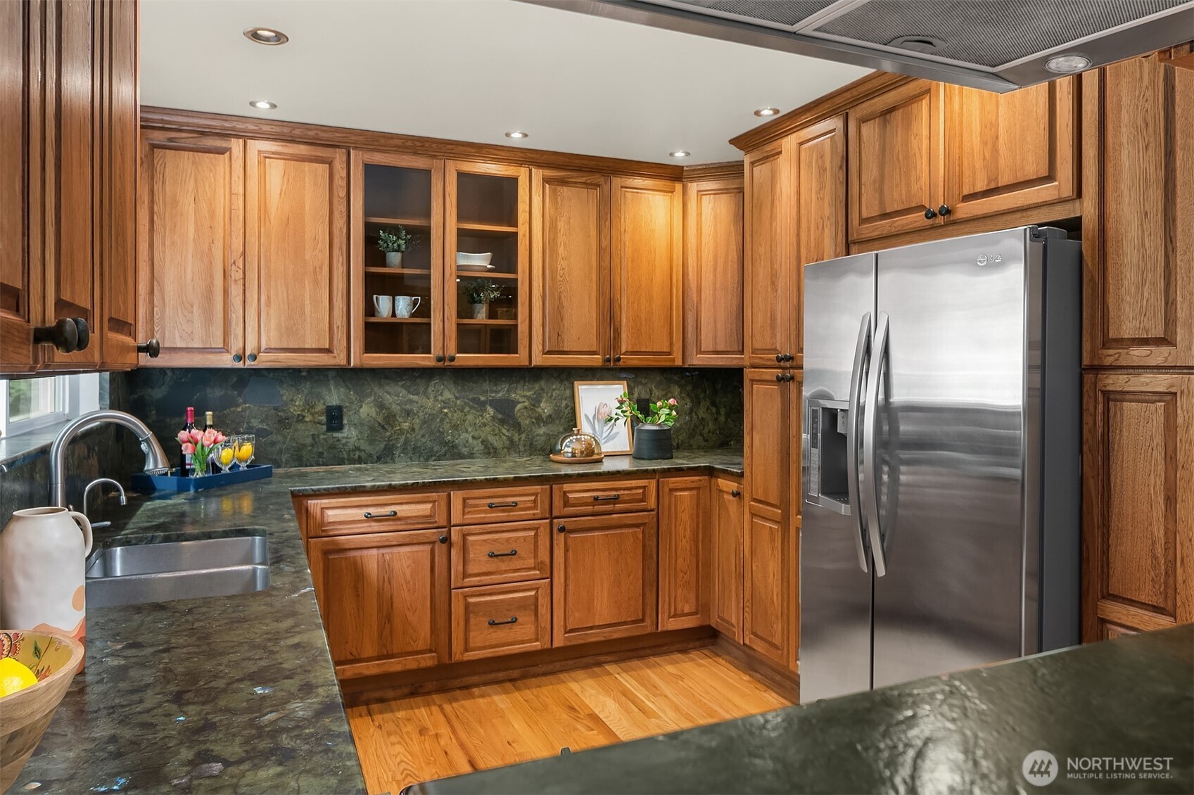 14335 109th Avenue NE, Kirkland, WA 98034