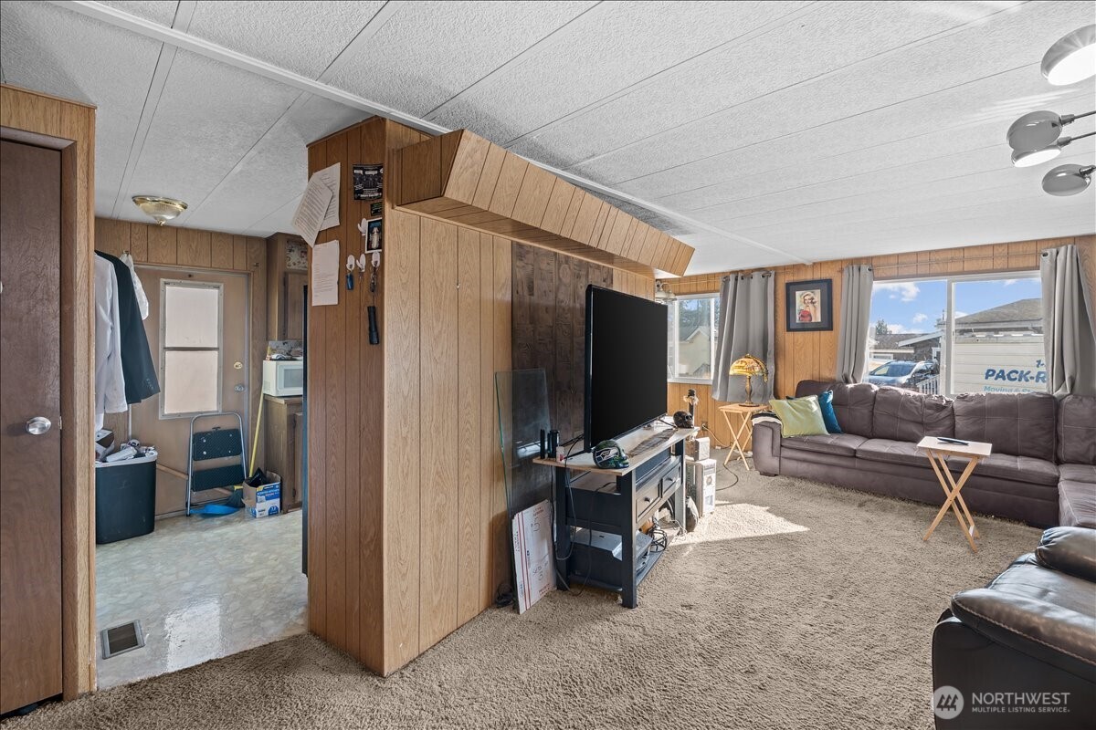 14322 Admiralty Way #9, Lynnwood, WA 98087
