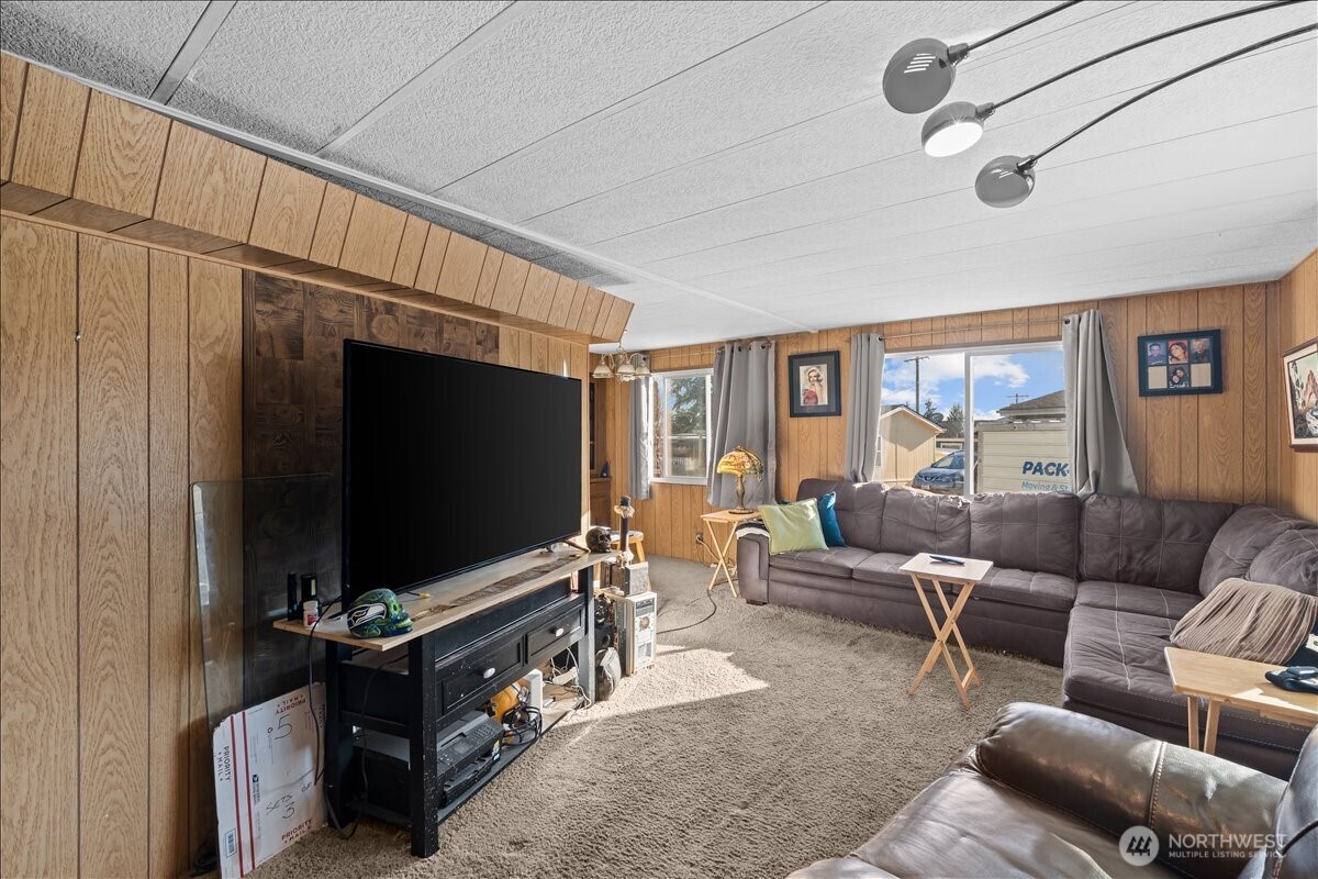 14322 Admiralty Way #9, Lynnwood, WA 98087
