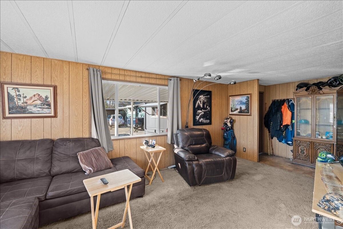 14322 Admiralty Way #9, Lynnwood, WA 98087
