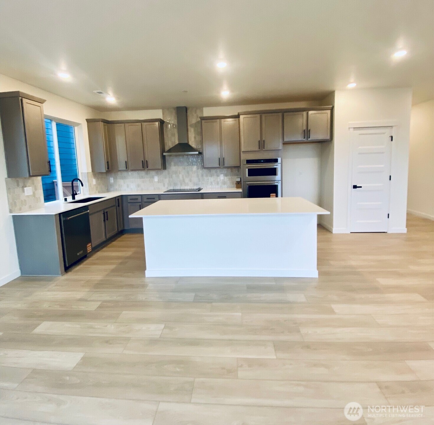 617 103rd Court SE #SW 10, Lake Stevens, WA 98258