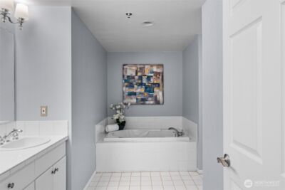 177 107th Avenue NE #1702, Bellevue, WA 98004 - Photo 16