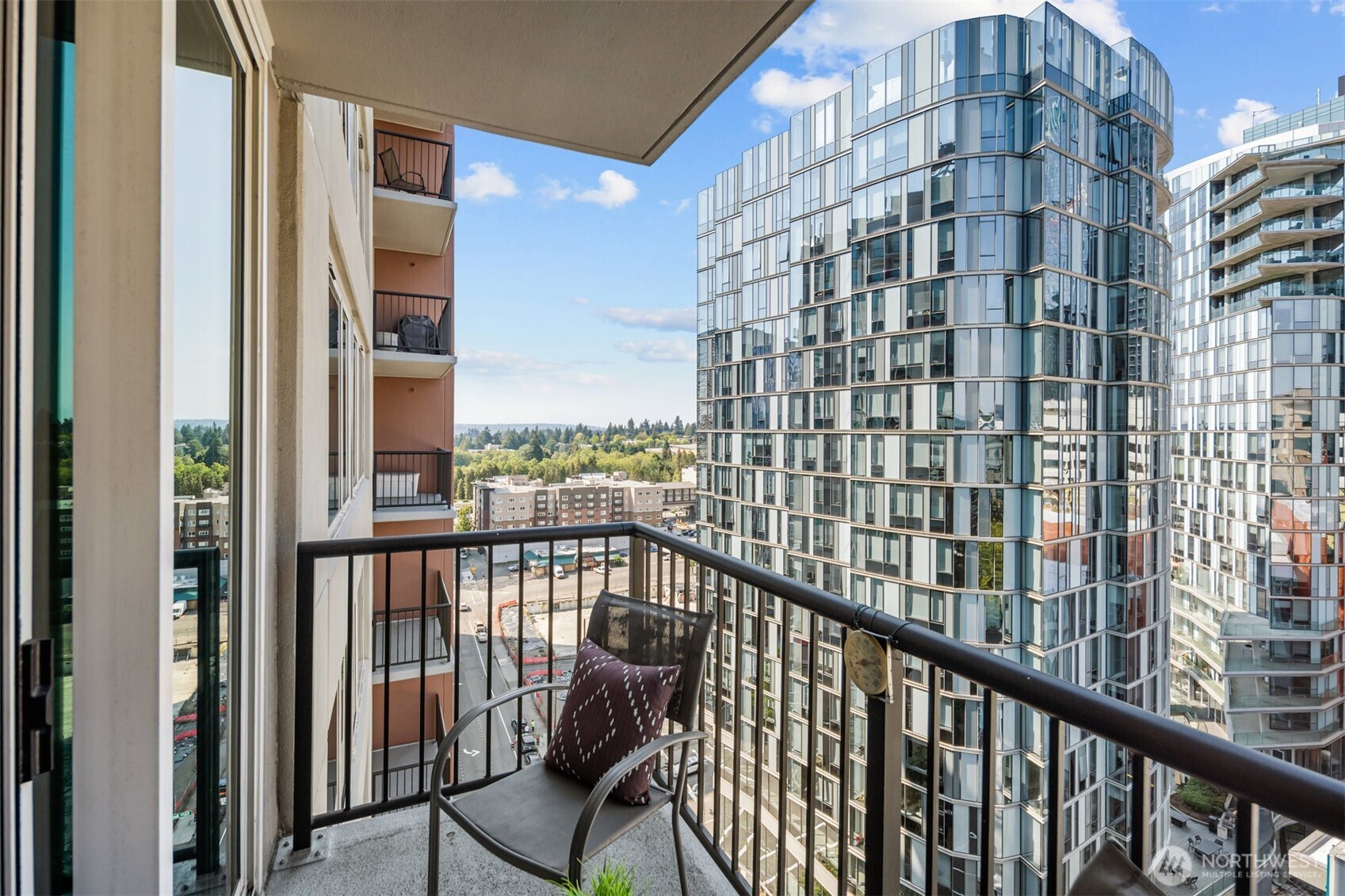 177 107th Avenue NE #1702, Bellevue, WA 98004