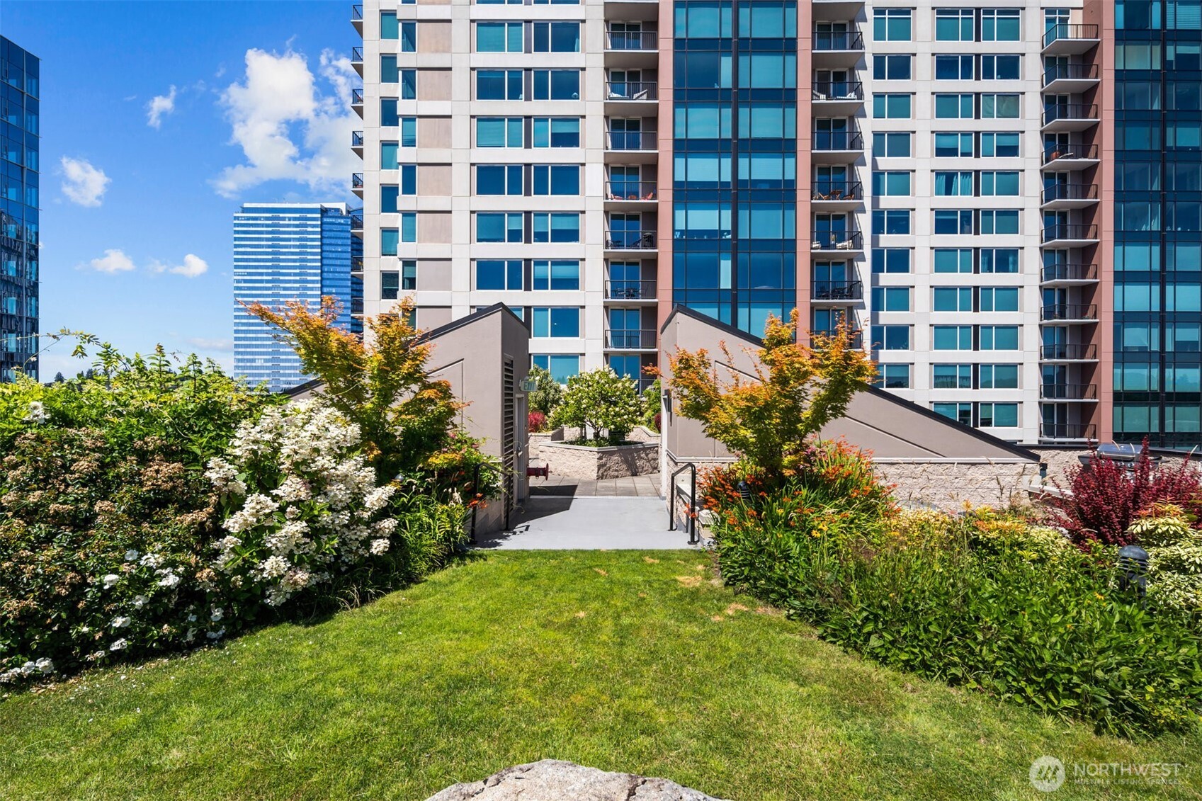 177 107th Avenue NE #1906, Bellevue, WA 98004