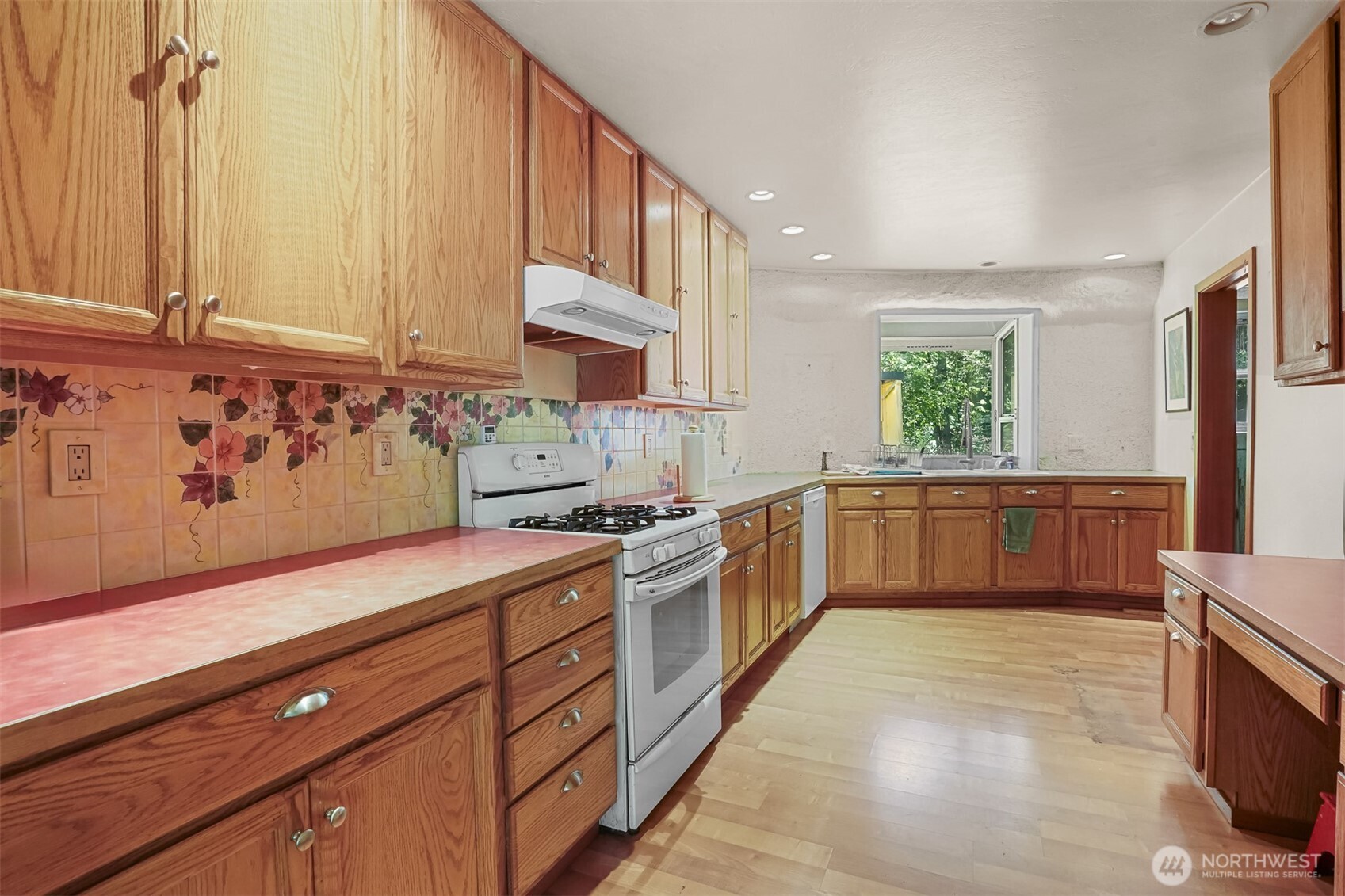 14831 Rainier View Drive SE, Yelm, WA 98597