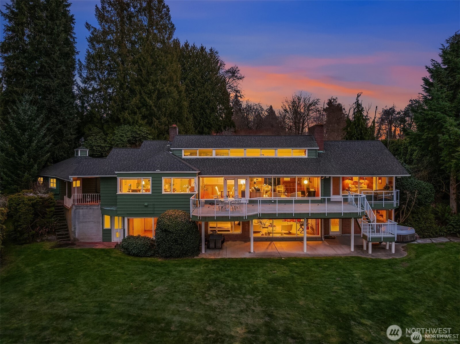 727 SW 199th Place , Normandy Park, WA 98166-4150