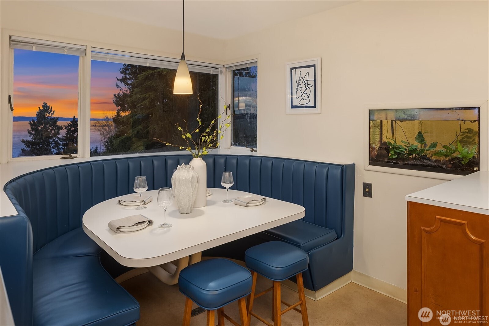 727 SW 199th Place , Normandy Park, WA 98166-4150