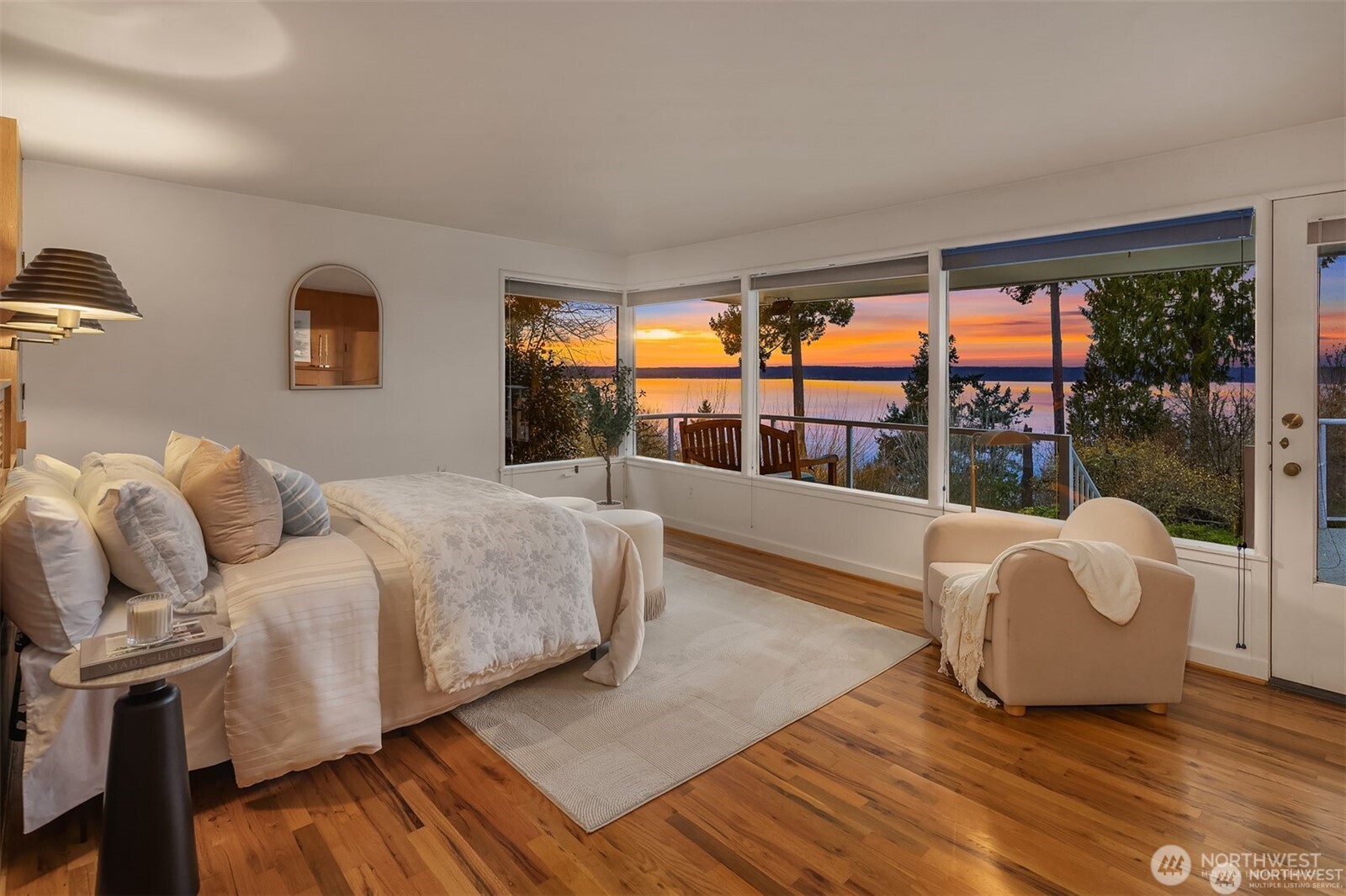 727 SW 199th Place , Normandy Park, WA 98166-4150