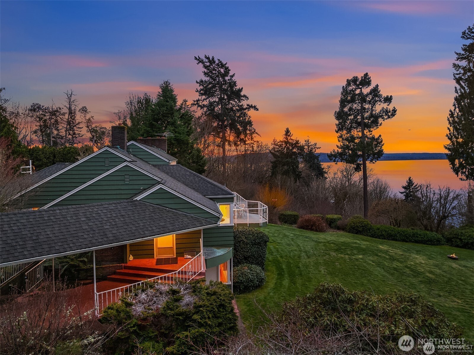 727 SW 199th Place , Normandy Park, WA 98166-4150
