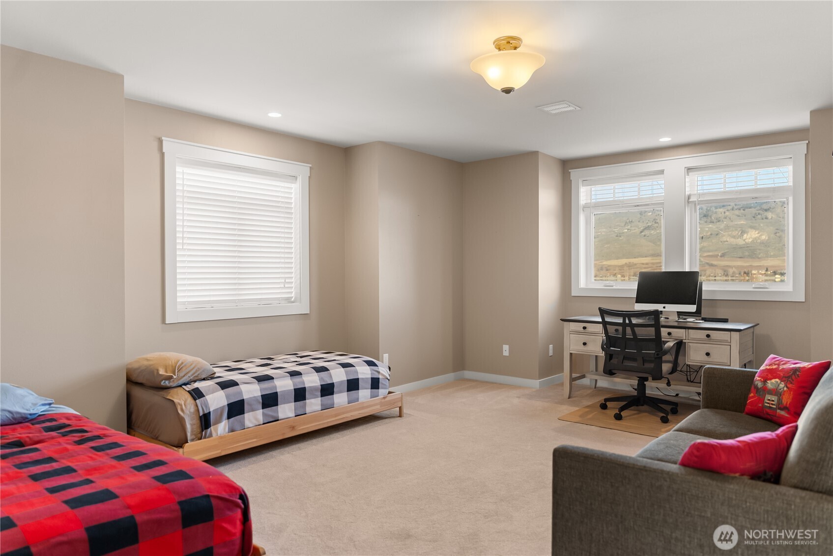 14 Turtle Lane , Oroville, WA 98844