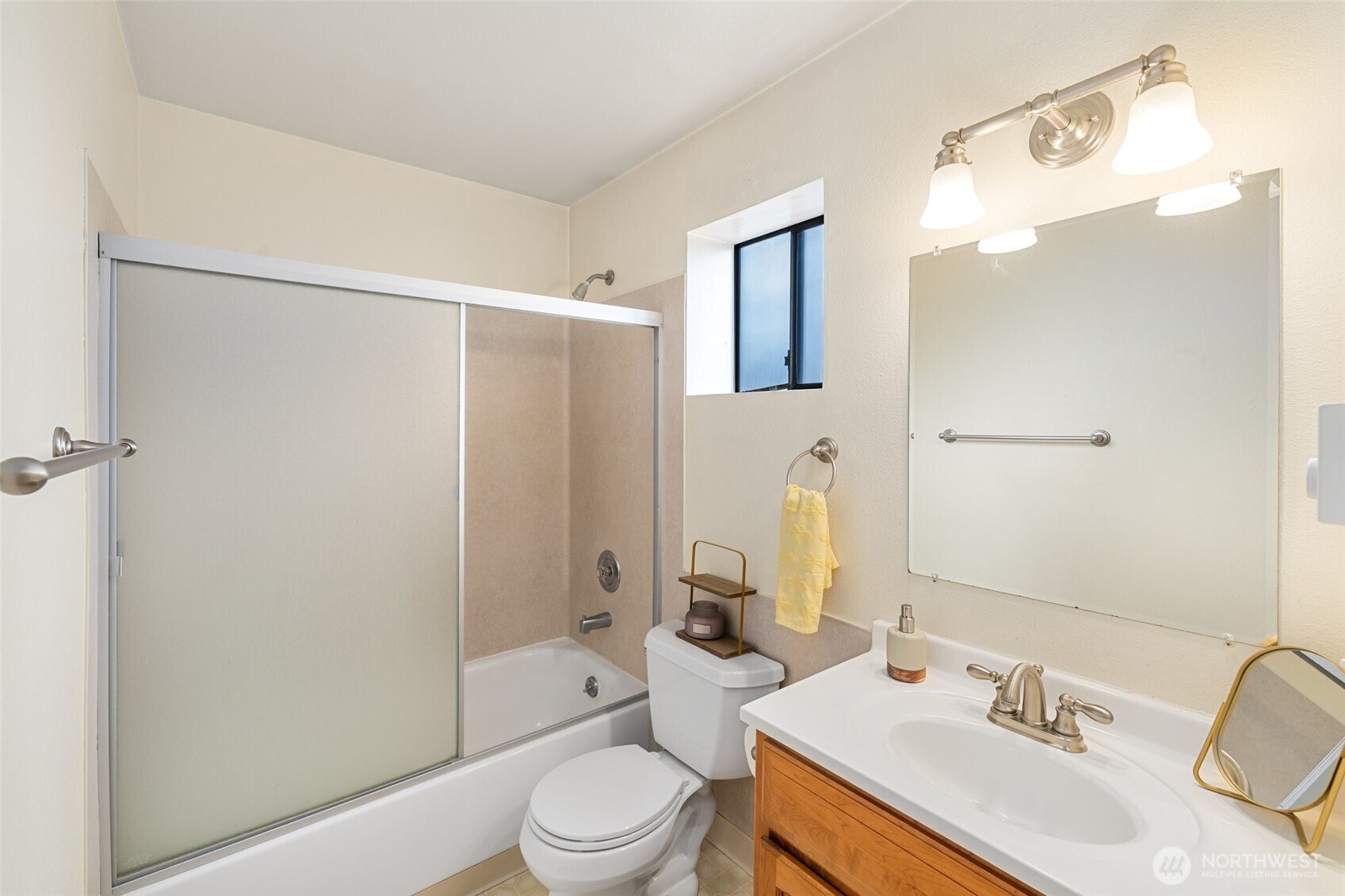 1506 N Defiance Street #R102, Tacoma, WA 98406