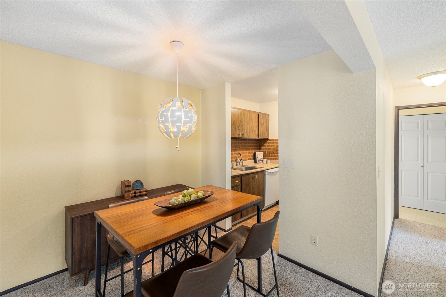 1506 N Defiance Street #R102, Tacoma, WA 98406