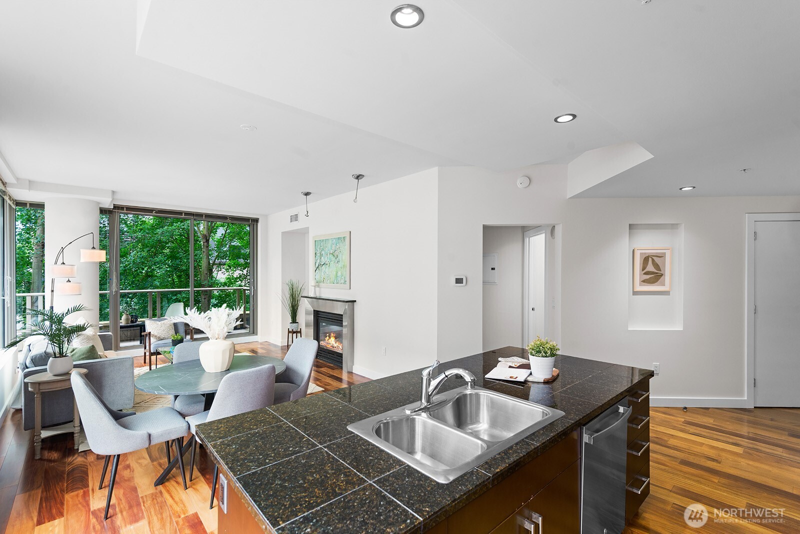 910 Lenora Street #S403, Seattle, WA 98121