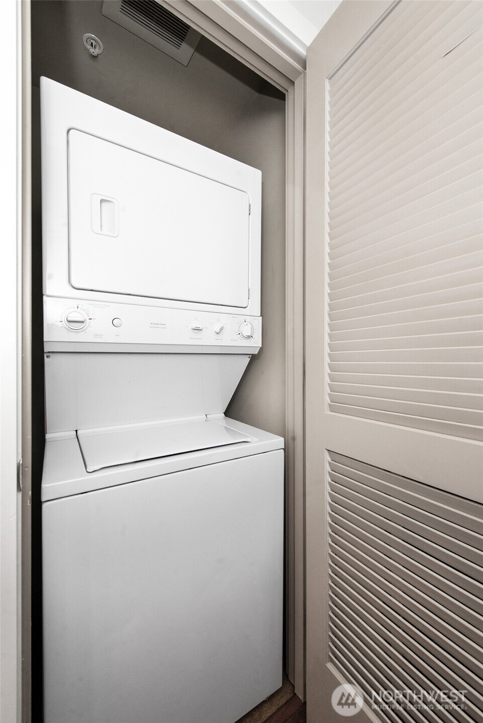 910 Lenora Street #S403, Seattle, WA 98121