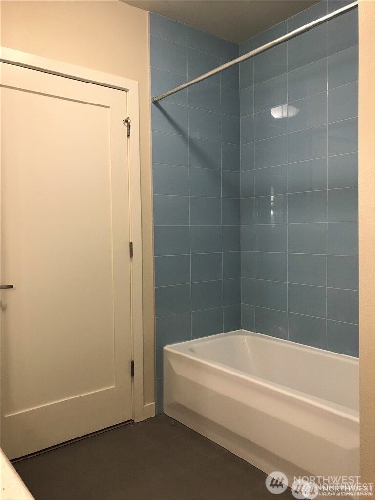 3104 Western Avenue #513, Seattle, WA 98121