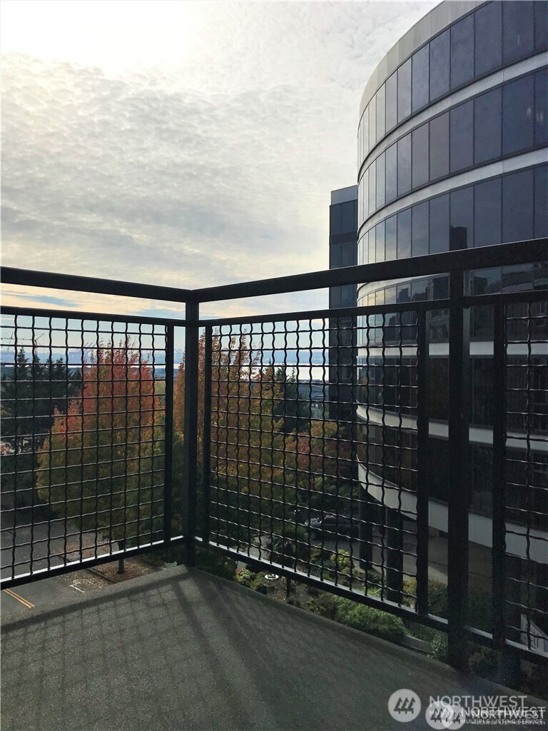 3104 Western Avenue #513, Seattle, WA 98121