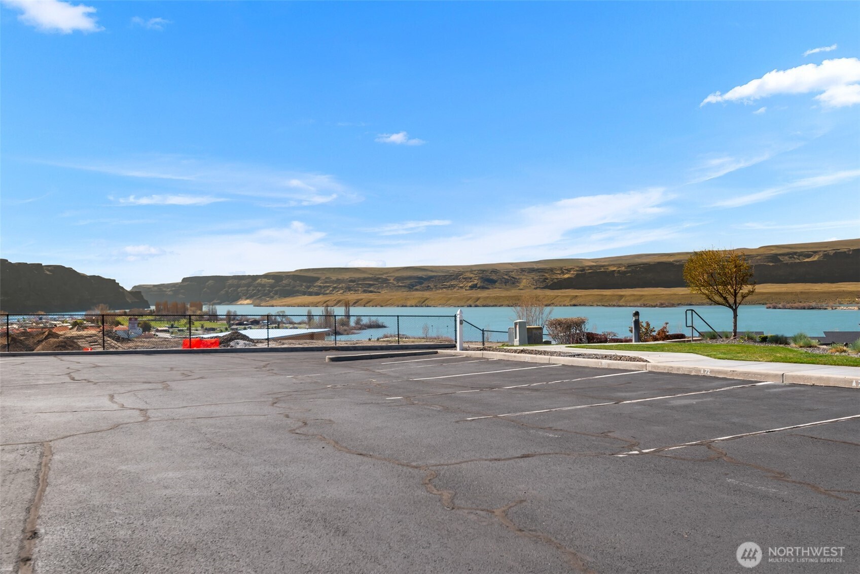 9116 Red Hawk Lane NW, Quincy, WA 98848