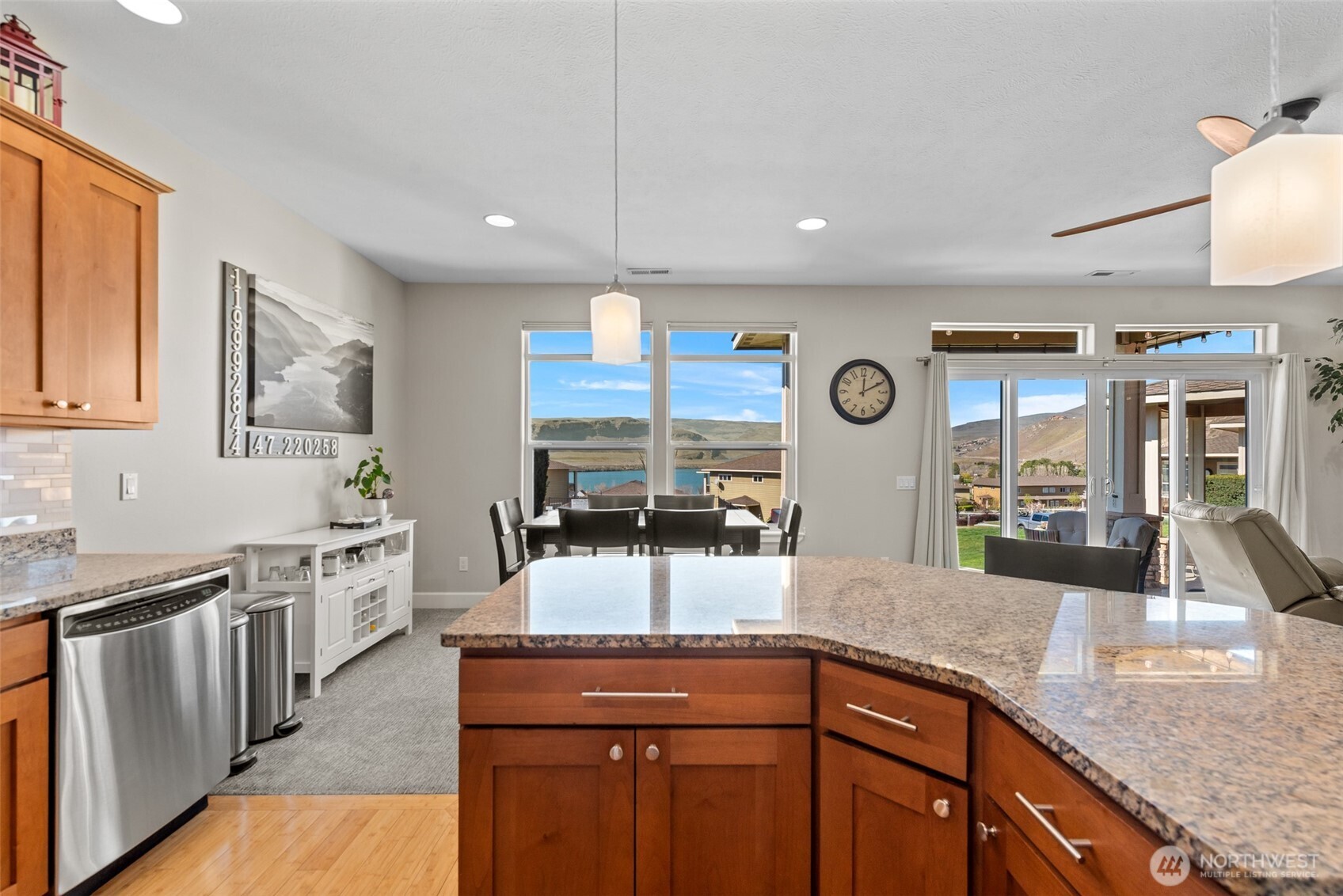 9116 Red Hawk Lane NW, Quincy, WA 98848