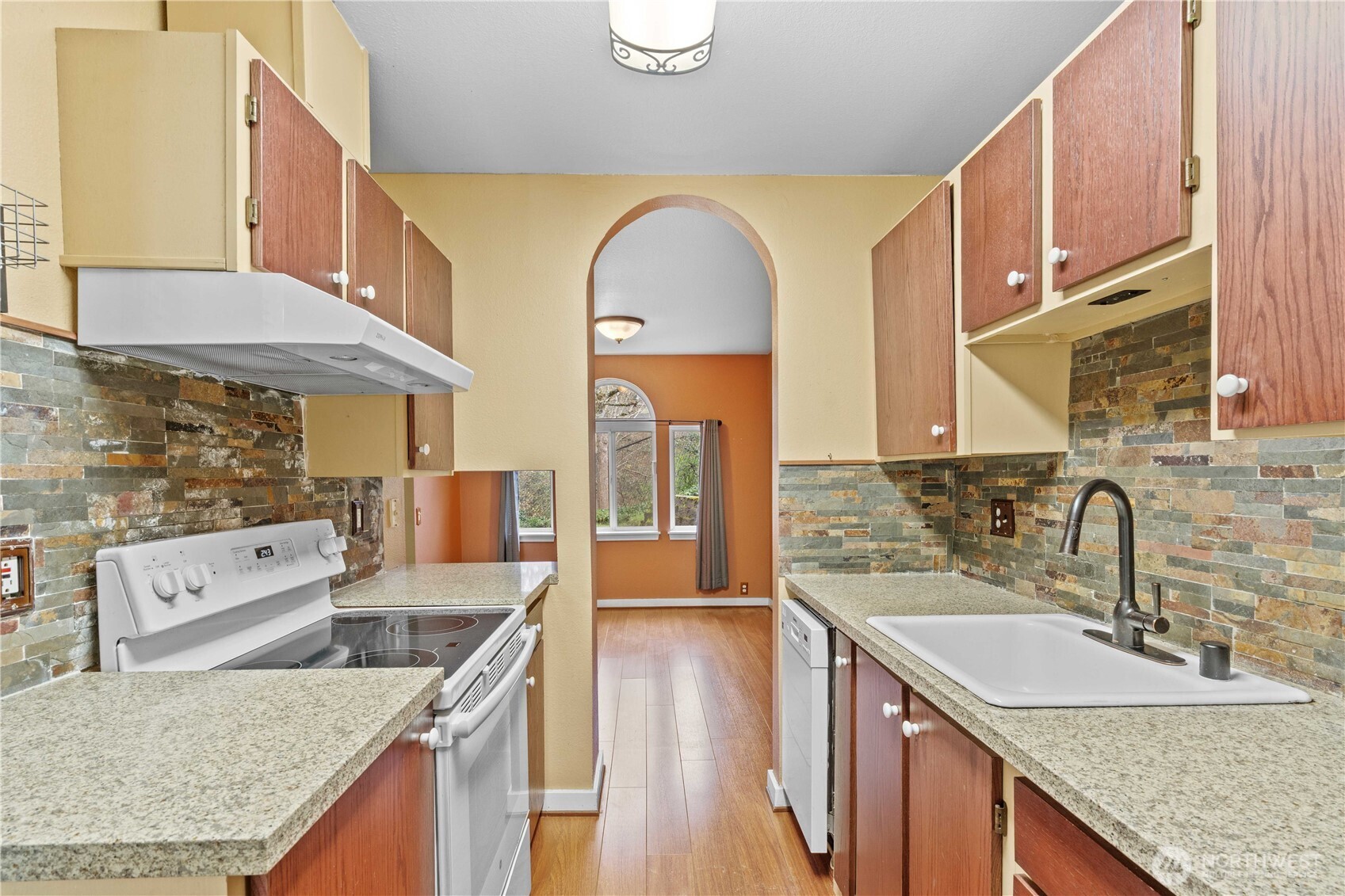 625 N Jackson Avenue #C24, Tacoma, WA 98406