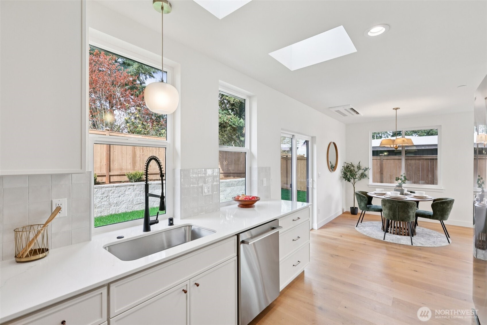 20205 5th Avenue NW, Shoreline, WA 98177