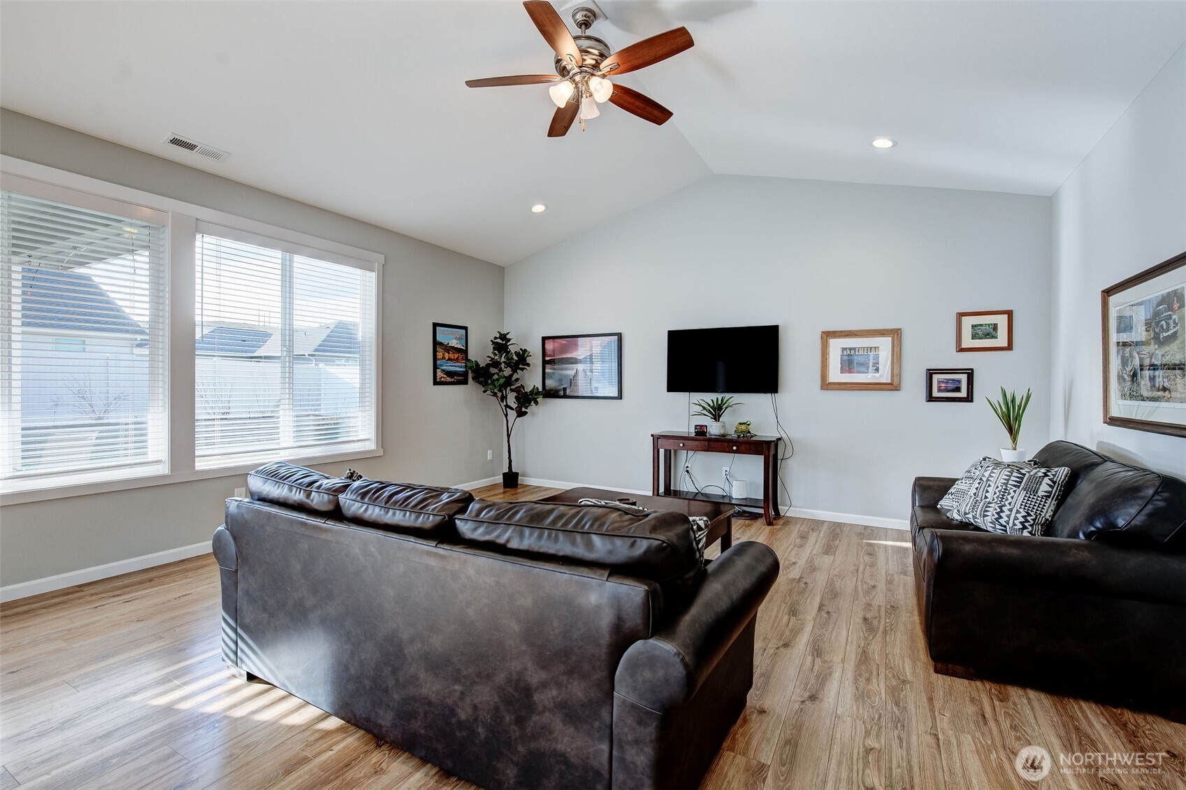 479 Sunny Brooke Lane , Chelan, WA 98816