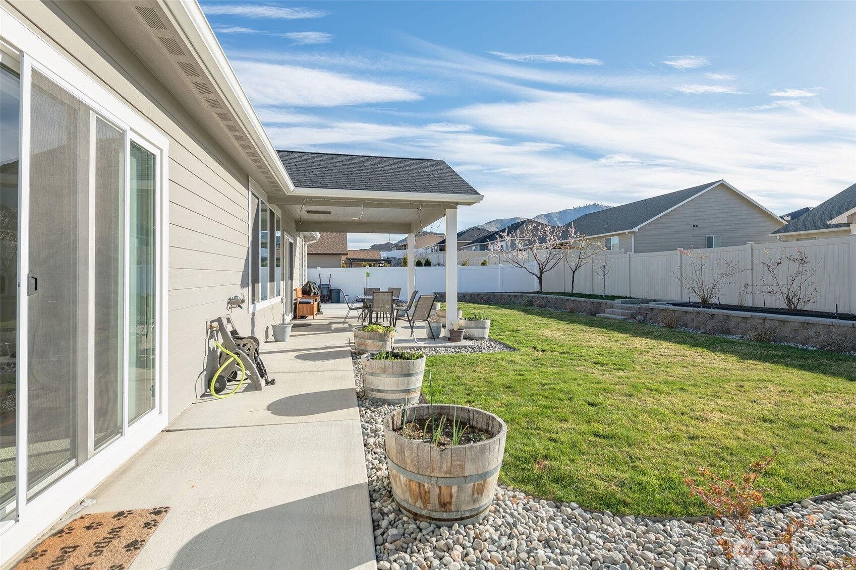 479 Sunny Brooke Lane , Chelan, WA 98816