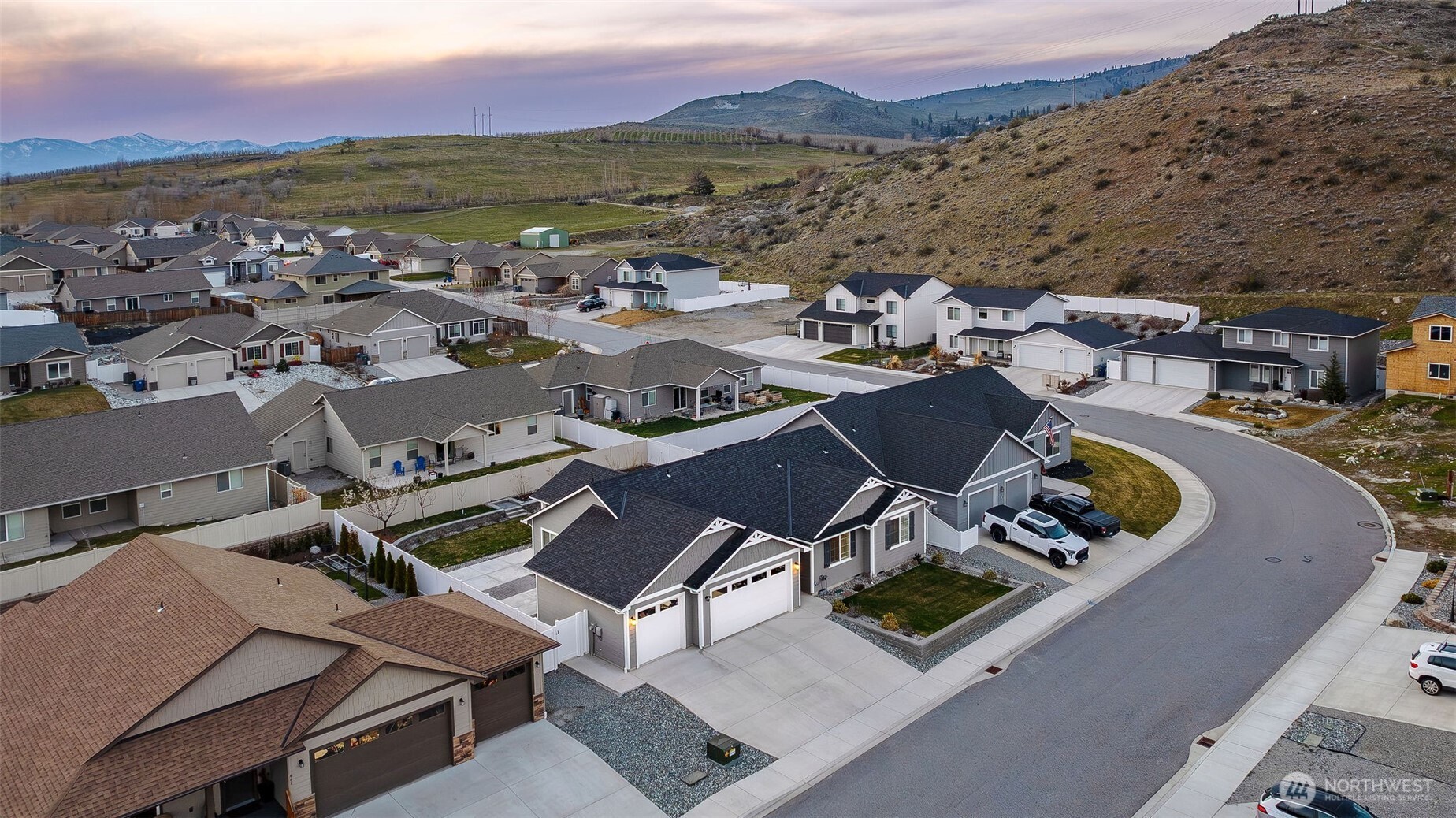 479 Sunny Brooke Lane , Chelan, WA 98816