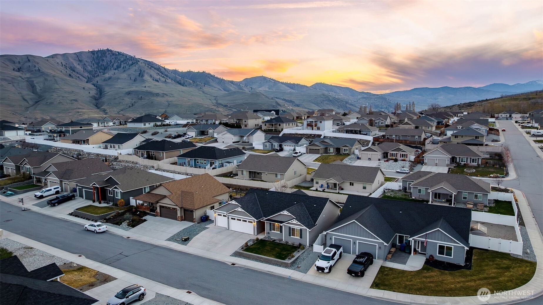 479 Sunny Brooke Lane , Chelan, WA 98816