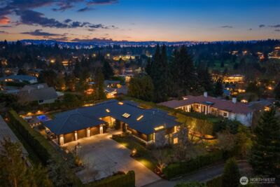 8631 NE 19th Place , Clyde Hill, WA 98004