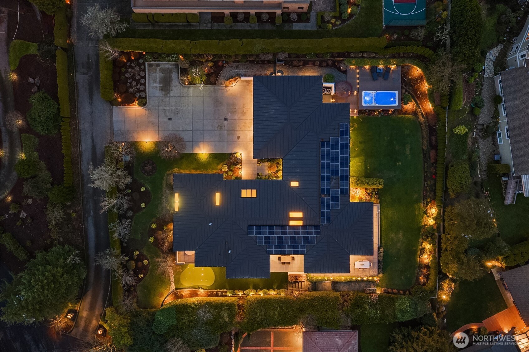 8631 NE 19th Place , Clyde Hill, WA 98004