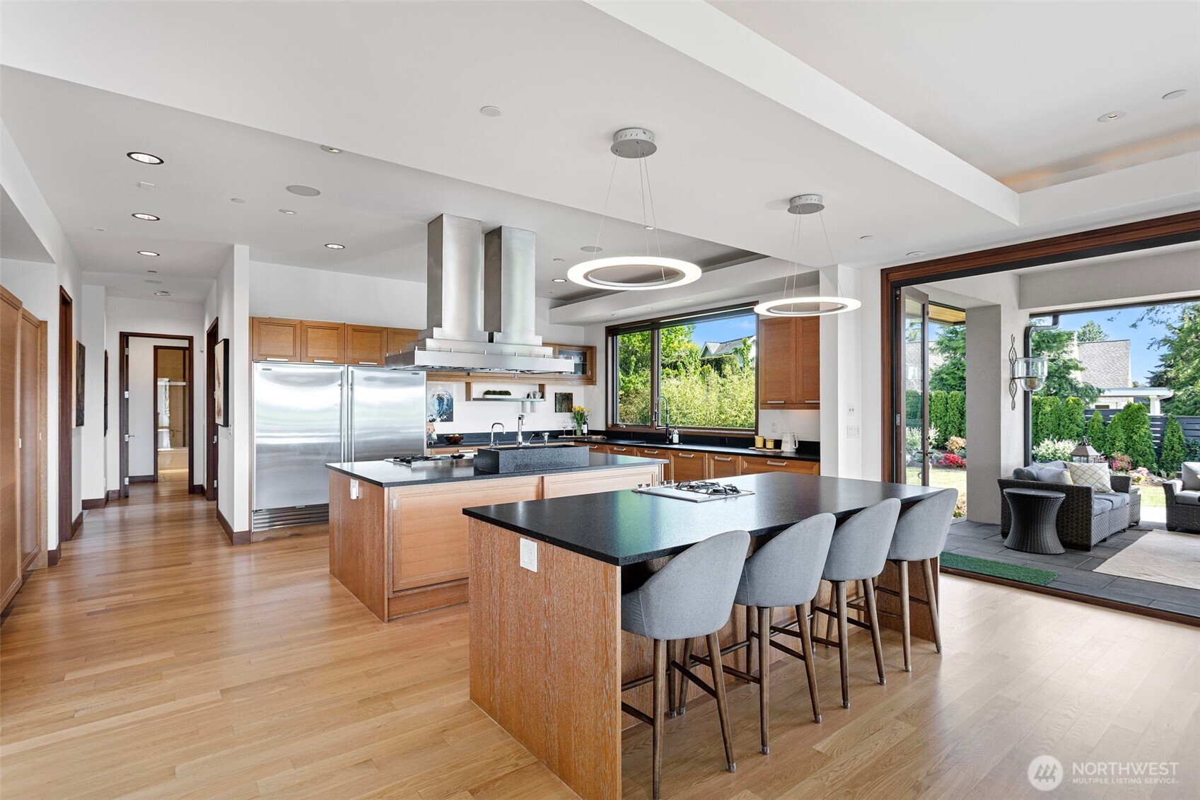 8631 NE 19th Place , Clyde Hill, WA 98004