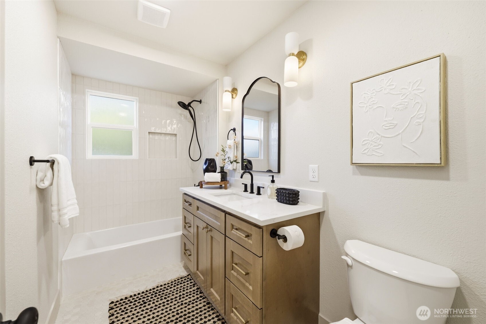 354 Farallone Avenue , Fircrest, WA 98466